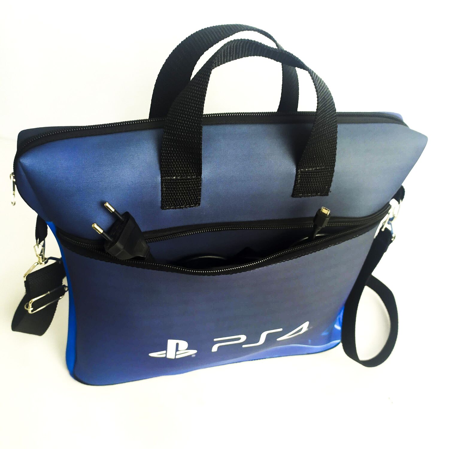Kit Bolsa de Transporte para Videogame + 2 Capas para Controles – CN – PS4 Azul Bolsa para Videogames Case Notebook 8 Kit Bolsa de Transporte para Videogame + 2 Capas para Controles – CN – PS4 Azul Bolsa para Videogames Case Notebook 8